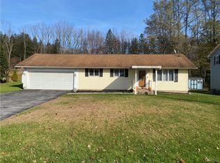 5830 Lakeview Dr, Auburn, NY 13021