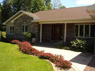 3108 E Milchesky Rd, Foxboro, WI 54836