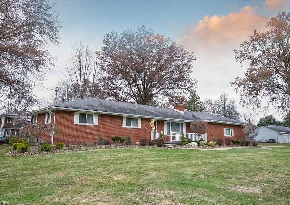 1st image of 3756 Valley Dr