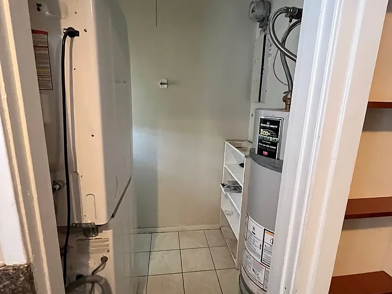 1171 Huntington Dr — Photo 11
