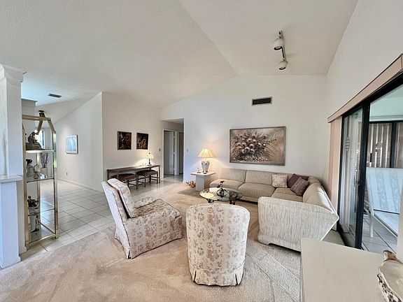 5th image of 10711 Ocean Palm Way #202