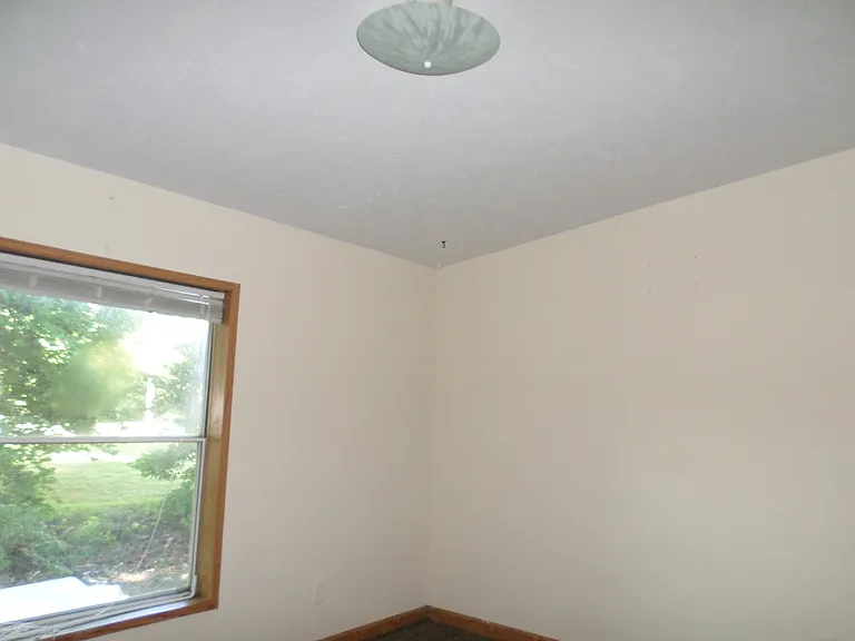 9944 Maple Dr — Photo 12