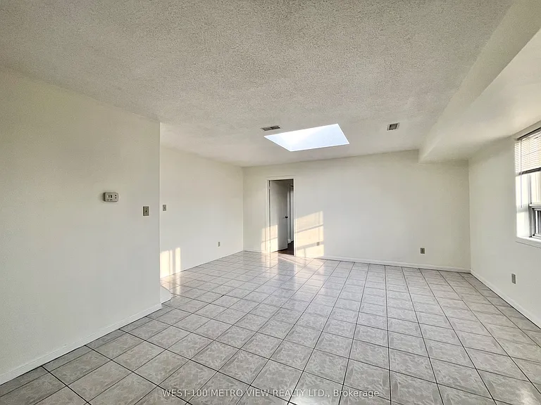 1686 Saint Clair Ave W #3A — Photo 2