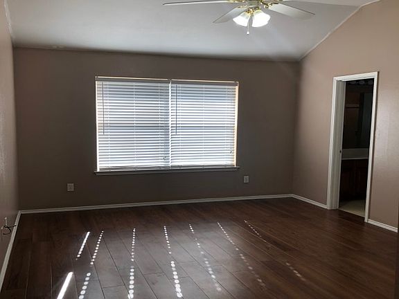 4th image of 19880 Valley Dale Ln