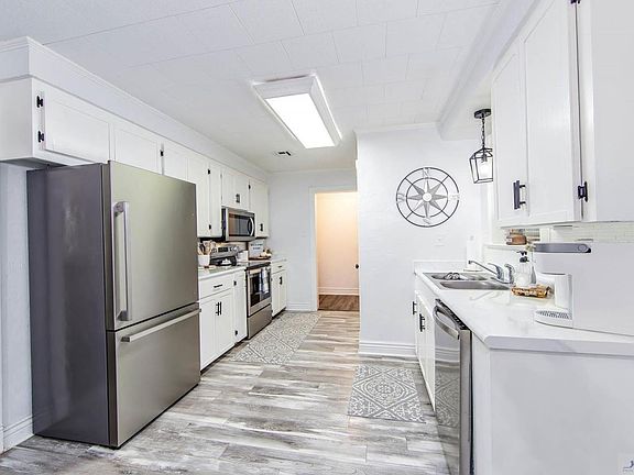 4th image of 412 Highland Dr