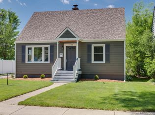 1038 S Saylor Ave, Elmhurst, IL 60126