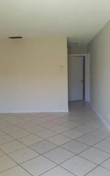 3971 NE 3rd Ave #2 — Photo 1