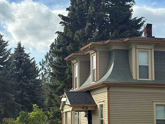 2nd image of 609 Solleder Ln