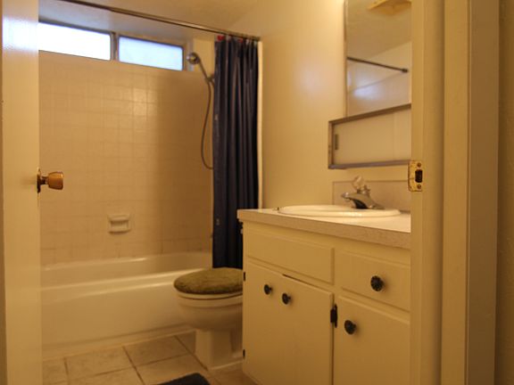 4th image of 1345 Elizabeth Dr APT 3