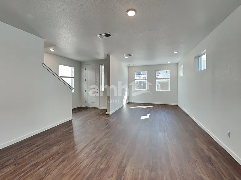 23526 E 2nd Pl — Photo 5