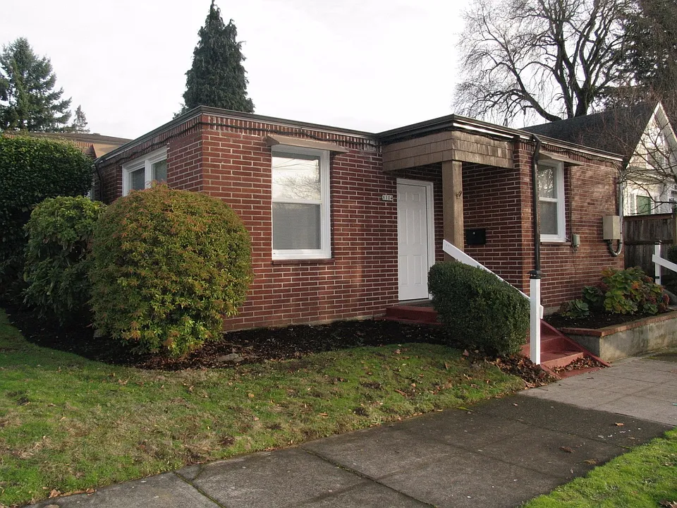 8104 SE 8th Ave