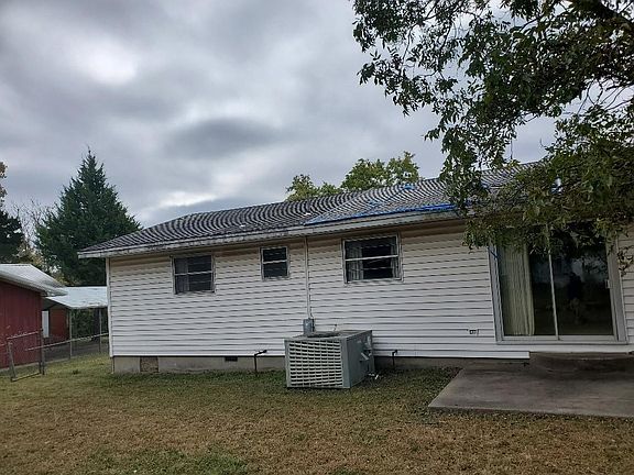 3rd image of 1320 Van Dr