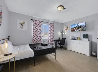 2913 Black Forest Dr, Las Vegas, NV 89102