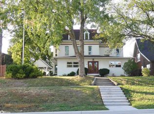 727 N Adams St, Carroll, IA 51401