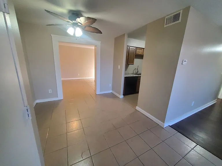 Abbott Acres Apartments — Photo 55