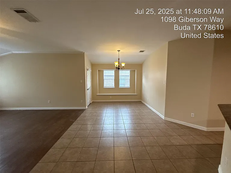 1098 Giberson Way — Photo 6