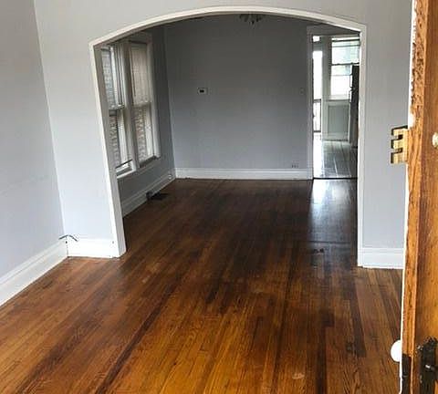 4th image of 2735 W Fullerton Ave #2