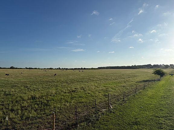 3rd image of 2175 County Road 1104