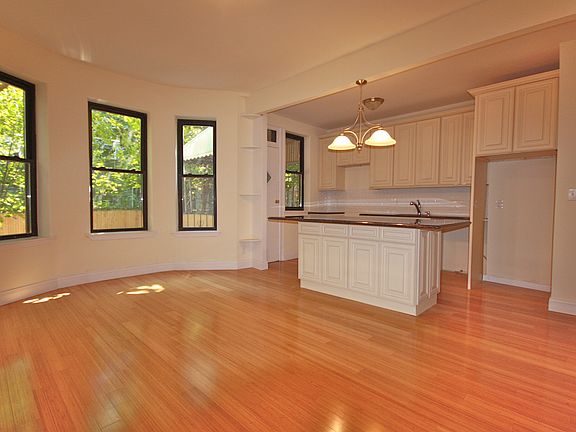 Giant Eat-in Kitchen