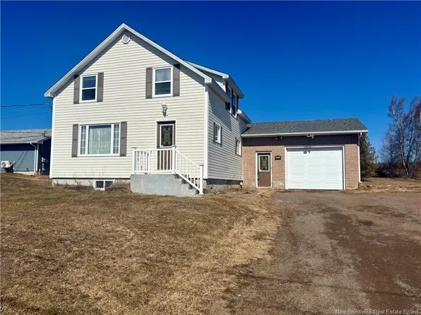 3215 Mountain Rd, Moncton, NB E1G 2X1