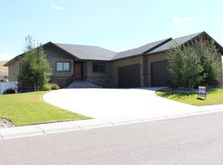 2831 Palmer Dr, Casper, WY 82601