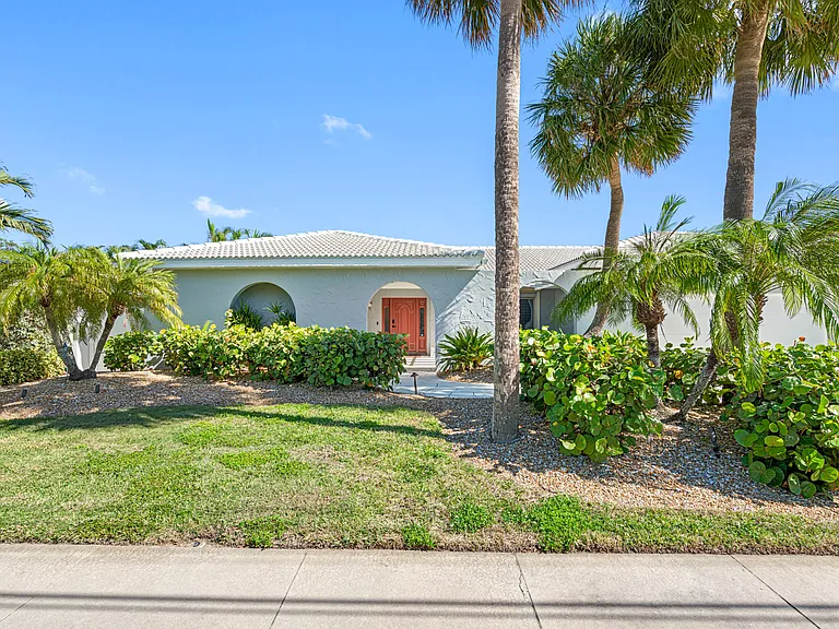 487 Island Way — Photo 36