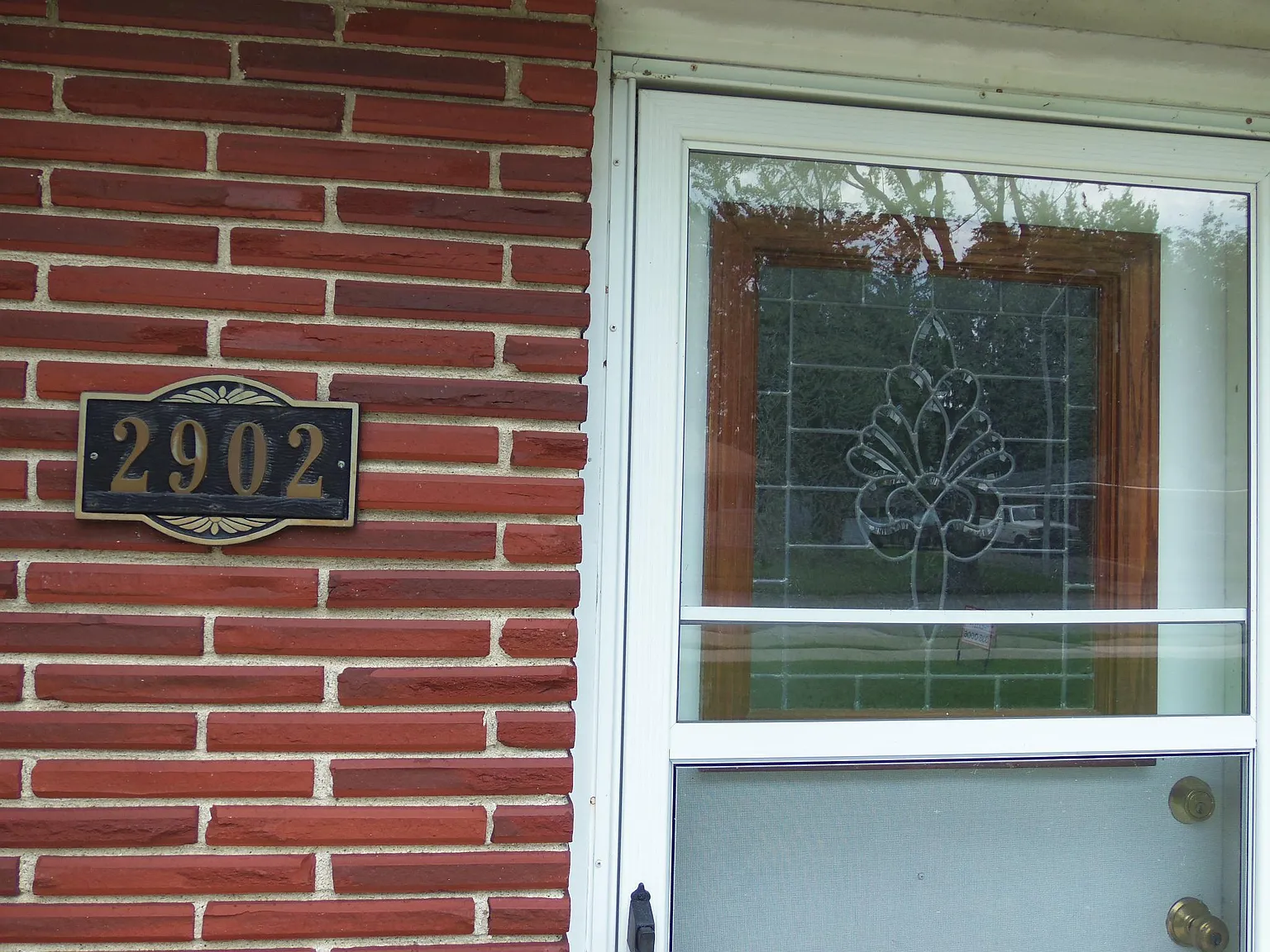 3 bed, 1250 sqft, $1,750 — Photo 1