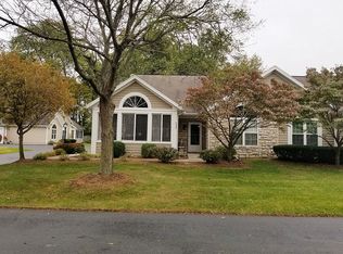 7437 Pine View Dr, Toledo, OH 43617
