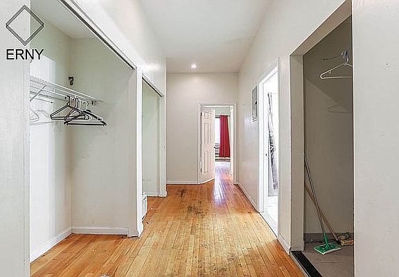 4th image of 234 Pulaski St #1F