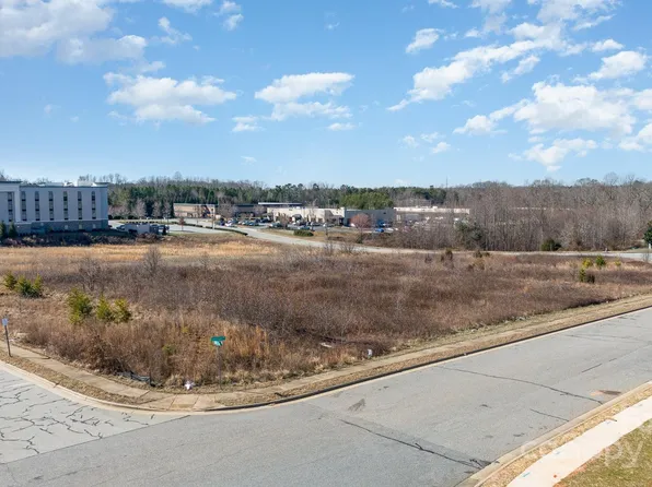 0 Hampton Plaza Dr, Kernersville, NC 27284