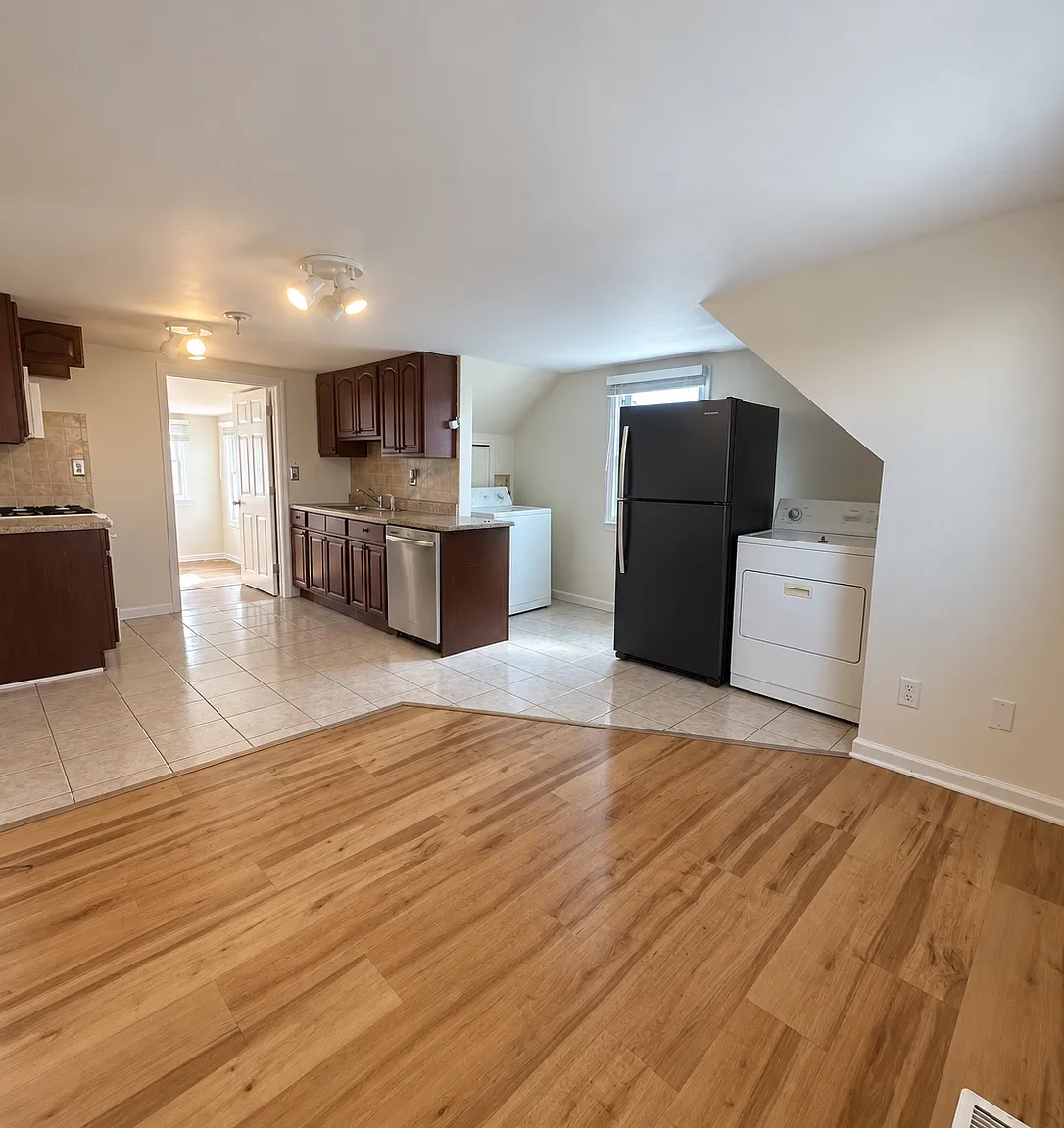 2 bed, $2,450 — Photo 1