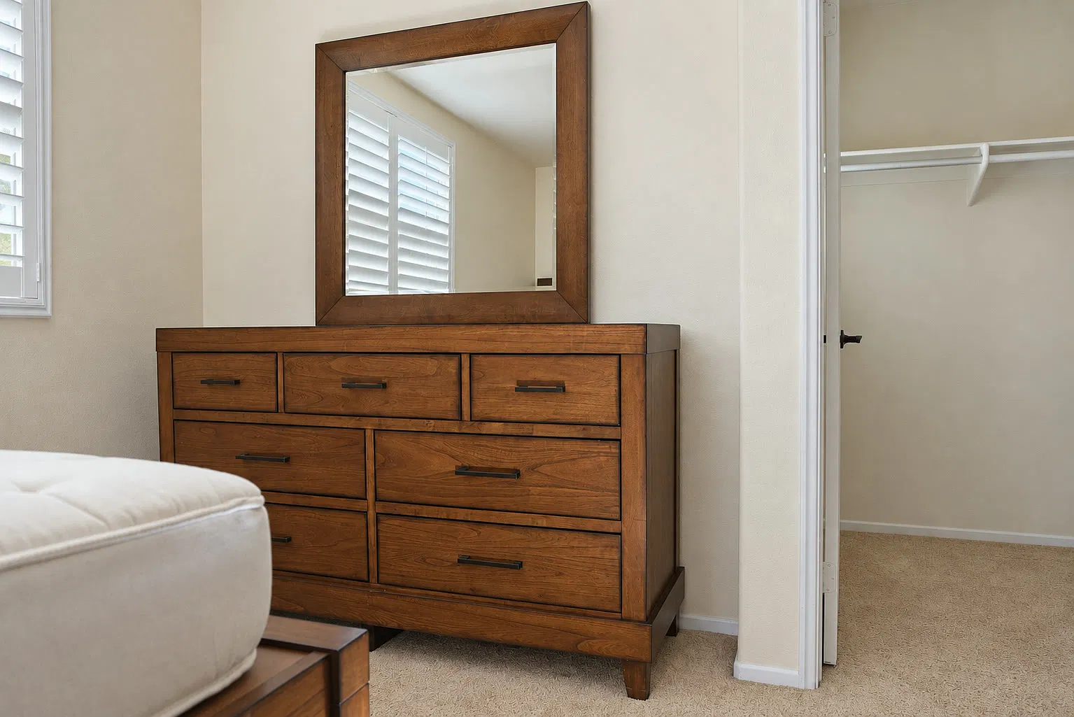 5 bed, 2464 sqft, $1,350 — Photo 1