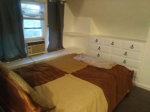 4th image of 543 Broad St #C