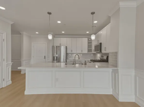 320 Middlesex Ave #A203, Medford, MA 02155