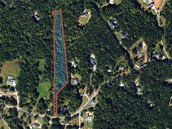 4th image of 667B Avery Rd