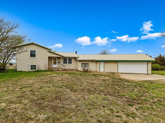 3rd image of 8381 Kansa Ln