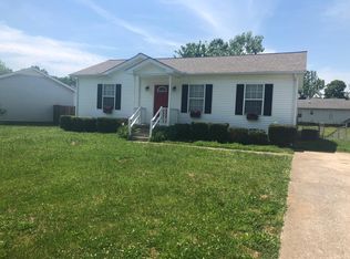 328 Lafayette Point Cir, Clarksville, TN 37042