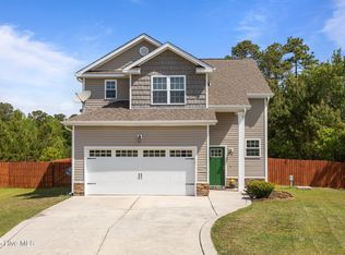110 Costa Ct, Sneads Ferry, NC 28460