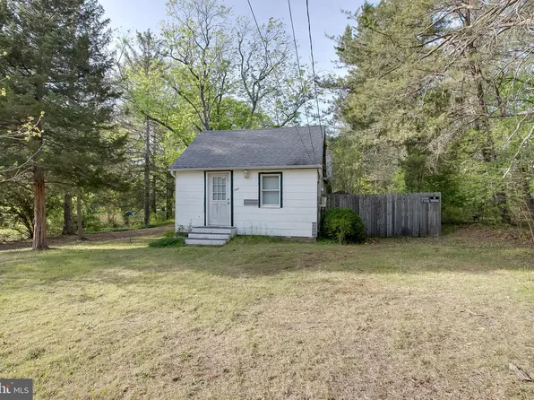 111 Carson Rd, Southampton, NJ 08088