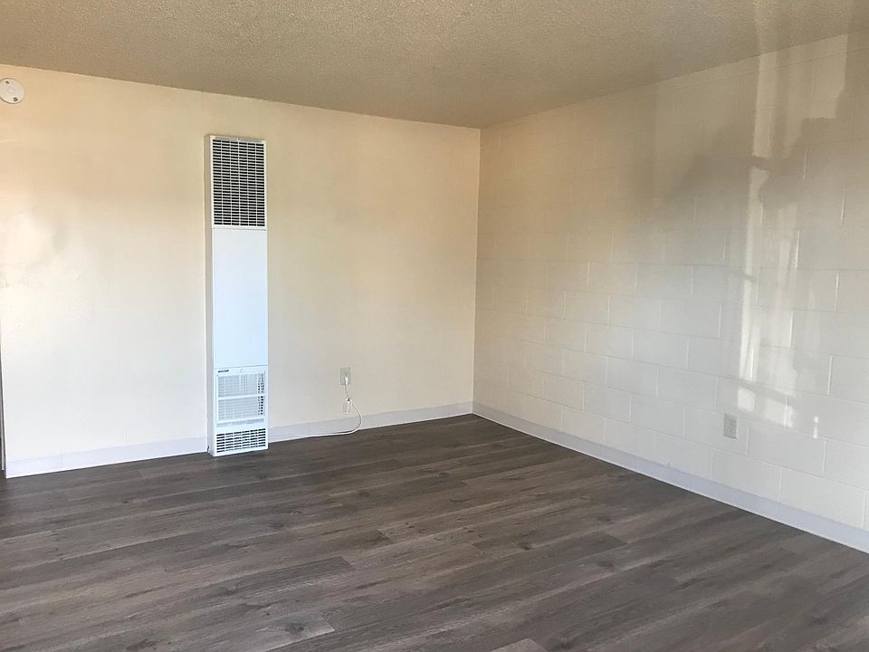 2nd image of 485 Linden St APT J