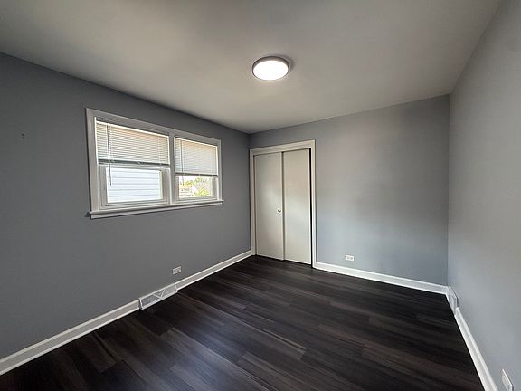 5th image of 6122 W Leland Ave #2