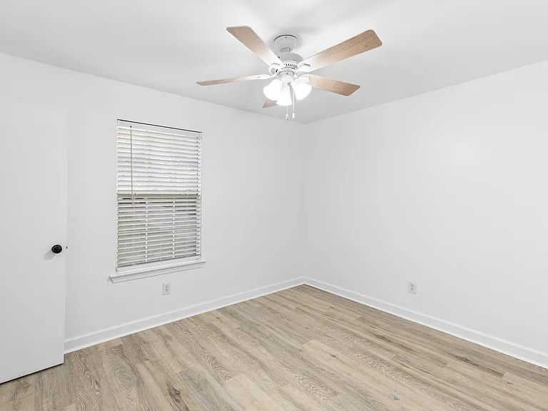 153 Richmond Rd — Photo 16