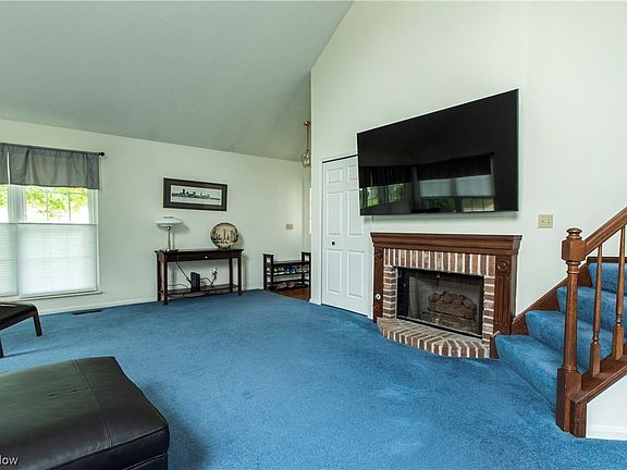 3rd image of 23366 Grist Mill Ct #16-2