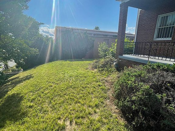 2nd image of 5032 E Capitol St NE