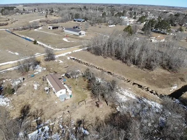 854 3rd St SW, Staples, MN 56479