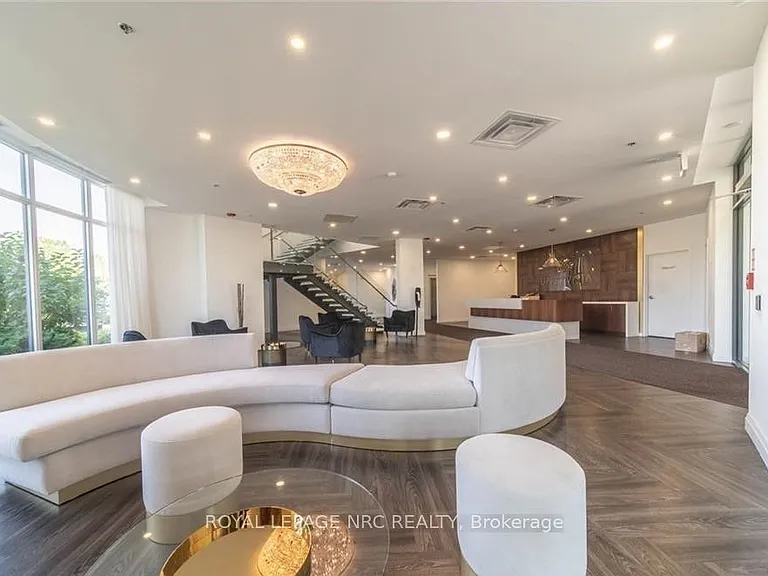 7711 Green Vista Gate #905 — Photo 2