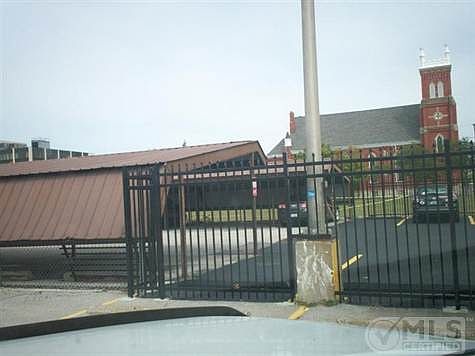 2nd image of 297 W Clay Ave APT 401