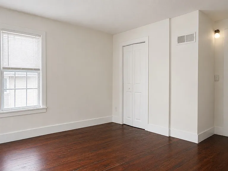 632 S Harlan Ave #C — Photo 15