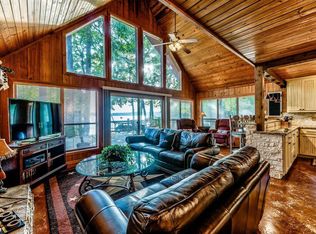 91 N Lakeview Dr, Pointblank, TX 77364