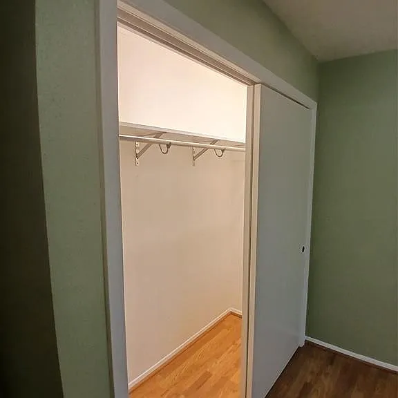 1126 E Brompton Dr — Photo 8